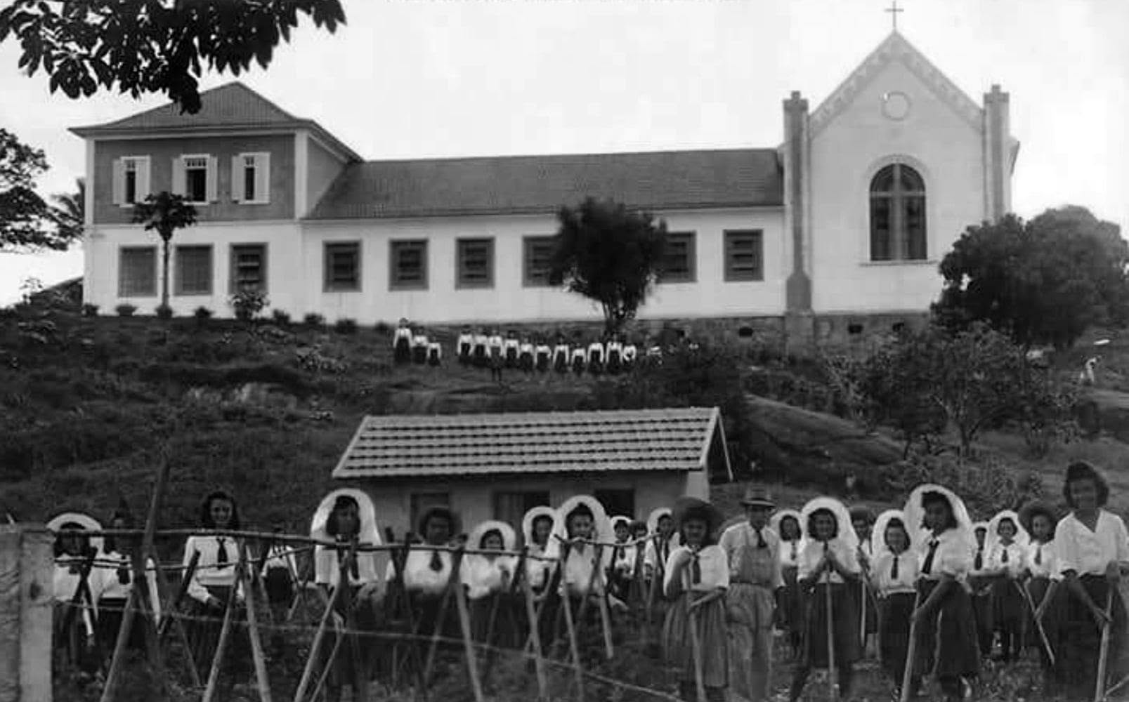 Fotografia histórica do Colégio Maria Mattos, anos 1950–60