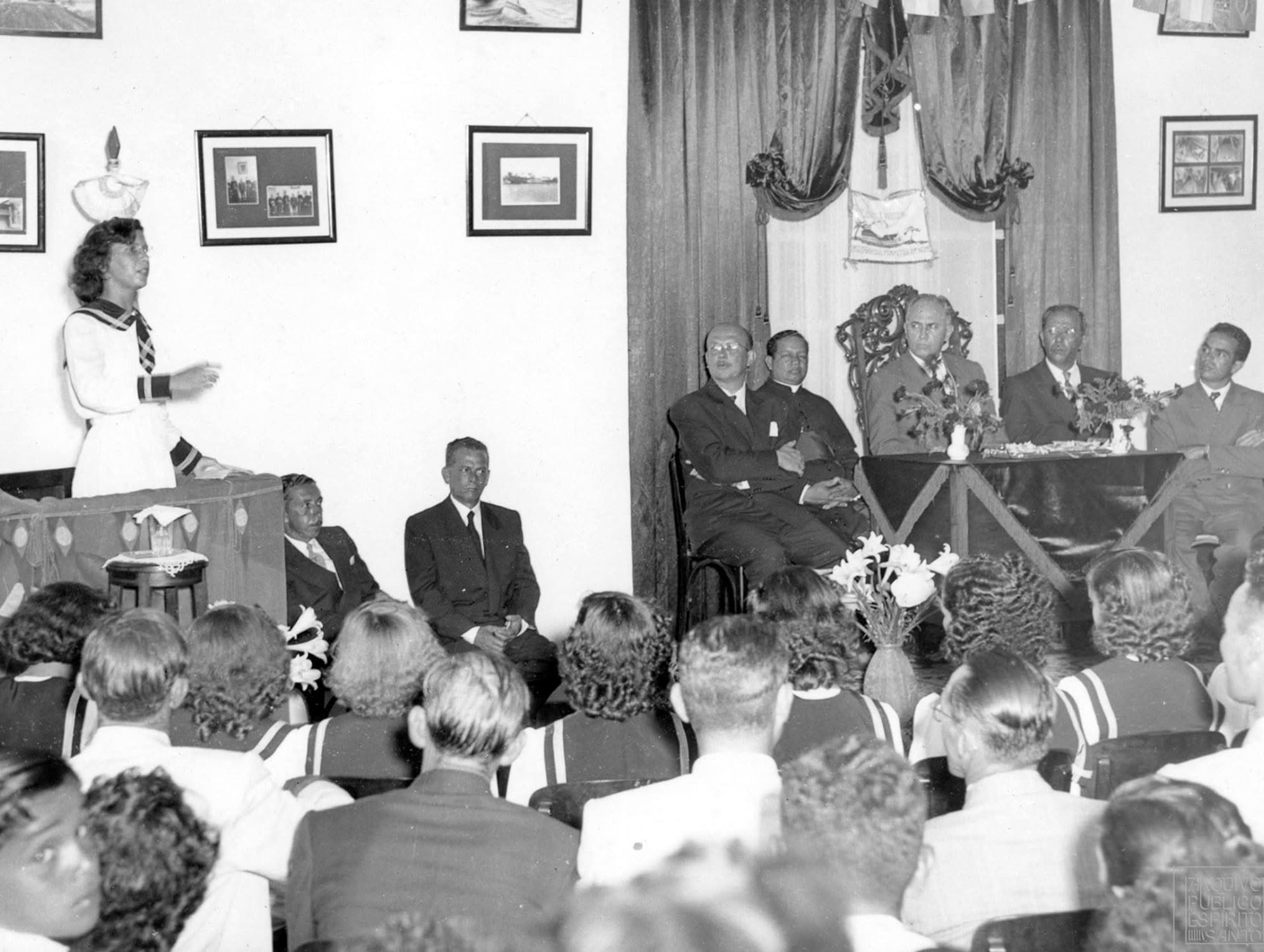 Fotografia histórica do Colégio Maria Mattos, período de construção ou inauguração