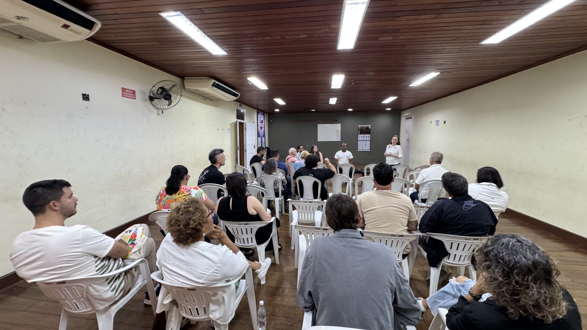 Vista geral do encontro promovido pela Gerência Municipal de Cultura e Patrimônio Histórico no Centro Cultural Thiago Bezerra Leite, em Anchieta