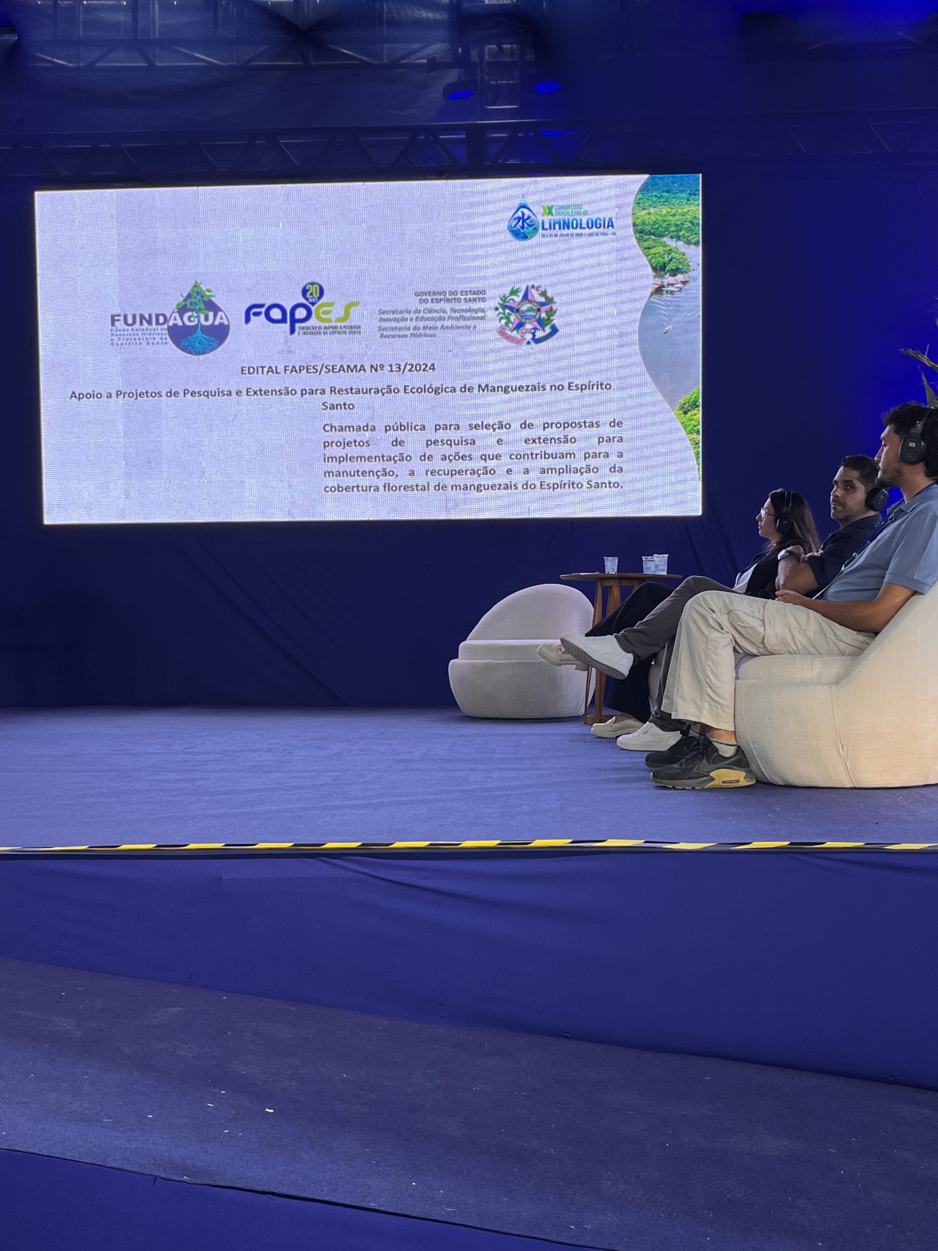 Mesa redonda sobre economia azul e biodiversidade
